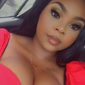 Meet your Posher, Tanisia